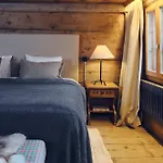 Gstaad Mountain With Outdoor 그체이