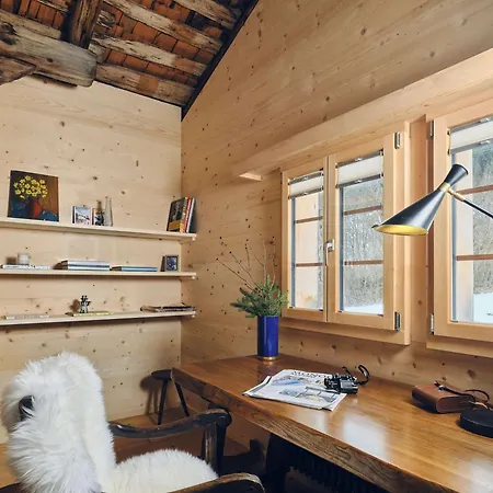 Gstaad Mountain With Outdoor 别墅 *